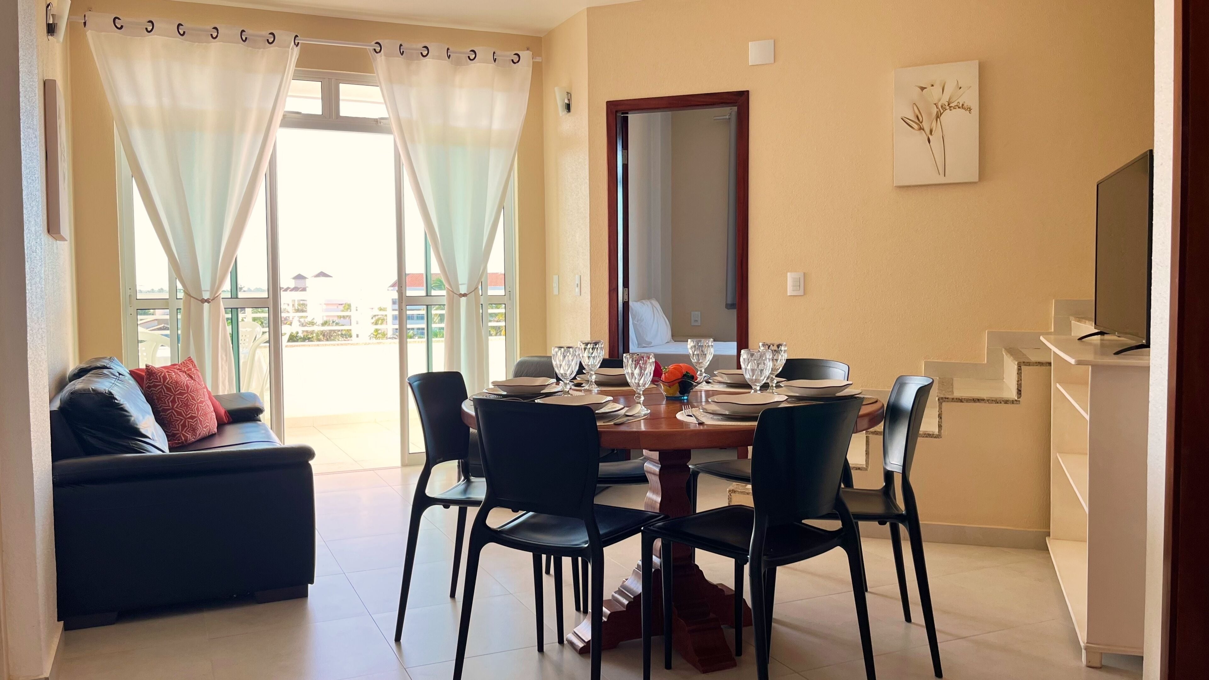 Comfort-huoneisto, 3 makuuhuonetta, keittiö, merinäköala | Oleskelualue | Älytelevisio, Netflix, suoratoistopalvelut