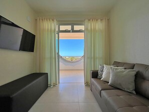 Deluxe Apartment, 4 Bedrooms, Kitchen, Sea View | Living area