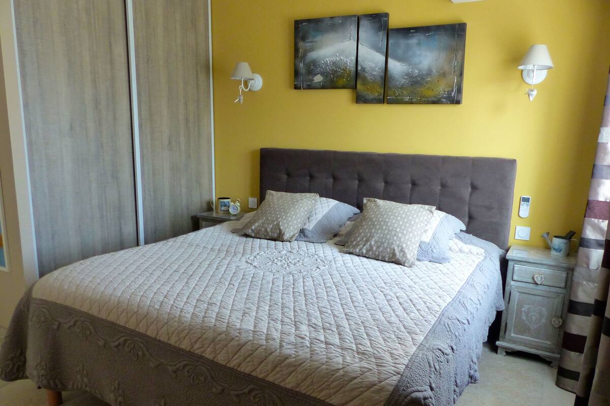 Cottage (Ventoux) | Cribs (free), WiFi (free), individually decorated