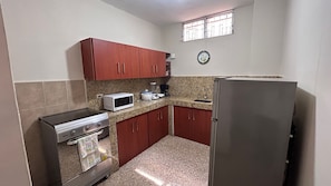 Comfort-Apartment, 2 Schlafzimmer | Eigene Küche | Kühlschrank, Mikrowelle, Ofen, Herdplatte