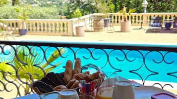 Desayuno continental incluido todos los días