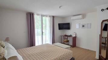 Double Room | Premium bedding, desk, blackout drapes, soundproofing