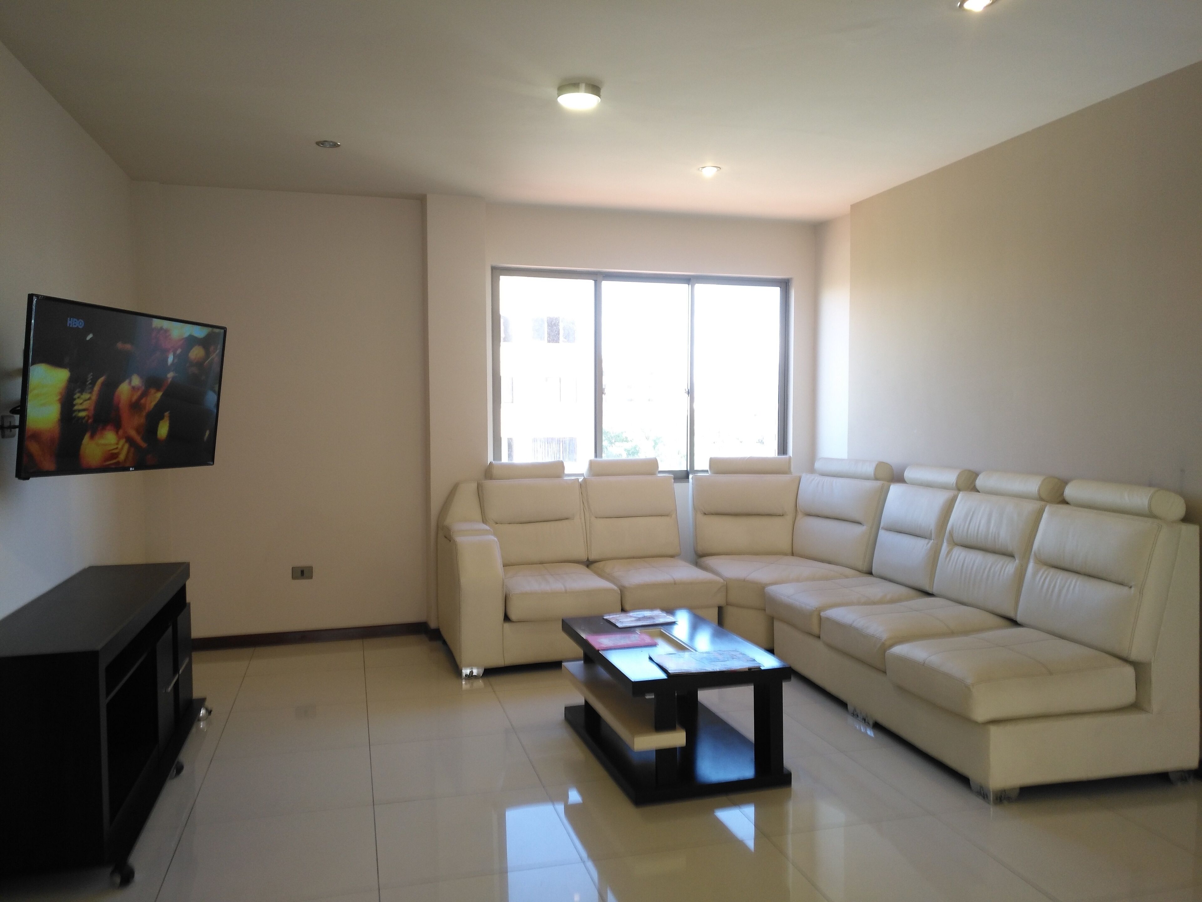 42-inch plasma tv with cable channels, tv