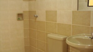 Bathroom - Hostal Versalles (Cochabamba)