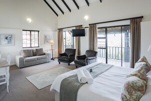 1 bedroom, in-room safe, individually decorated, individually furnished