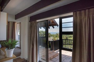 1 bedroom, in-room safe, individually decorated, individually furnished