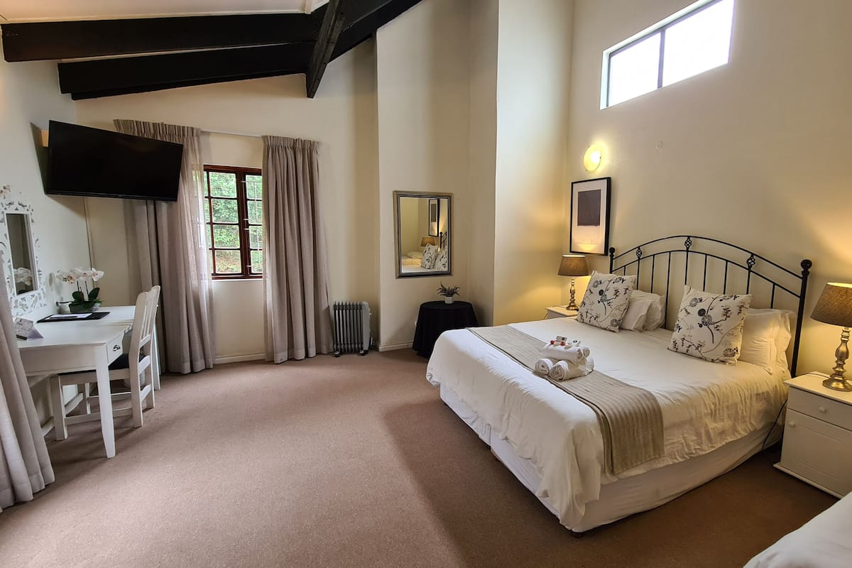 1 bedroom, in-room safe, individually decorated, individually furnished