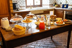 Free buffet breakfast - B&B Rivarola al Tempo dei Castelli (Carasco)