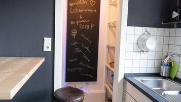 Apartment, 2 Bedrooms | Private kitchen | Fridge, oven, stovetop, dishwasher