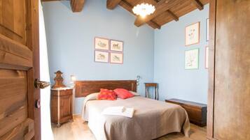 Apartment, Garden View | 1 bedroom, individually decorated, individually furnished, desk