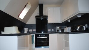 Thistle Lodge | Private kitchen - Flowerburn Holiday Homes (Fortrose)