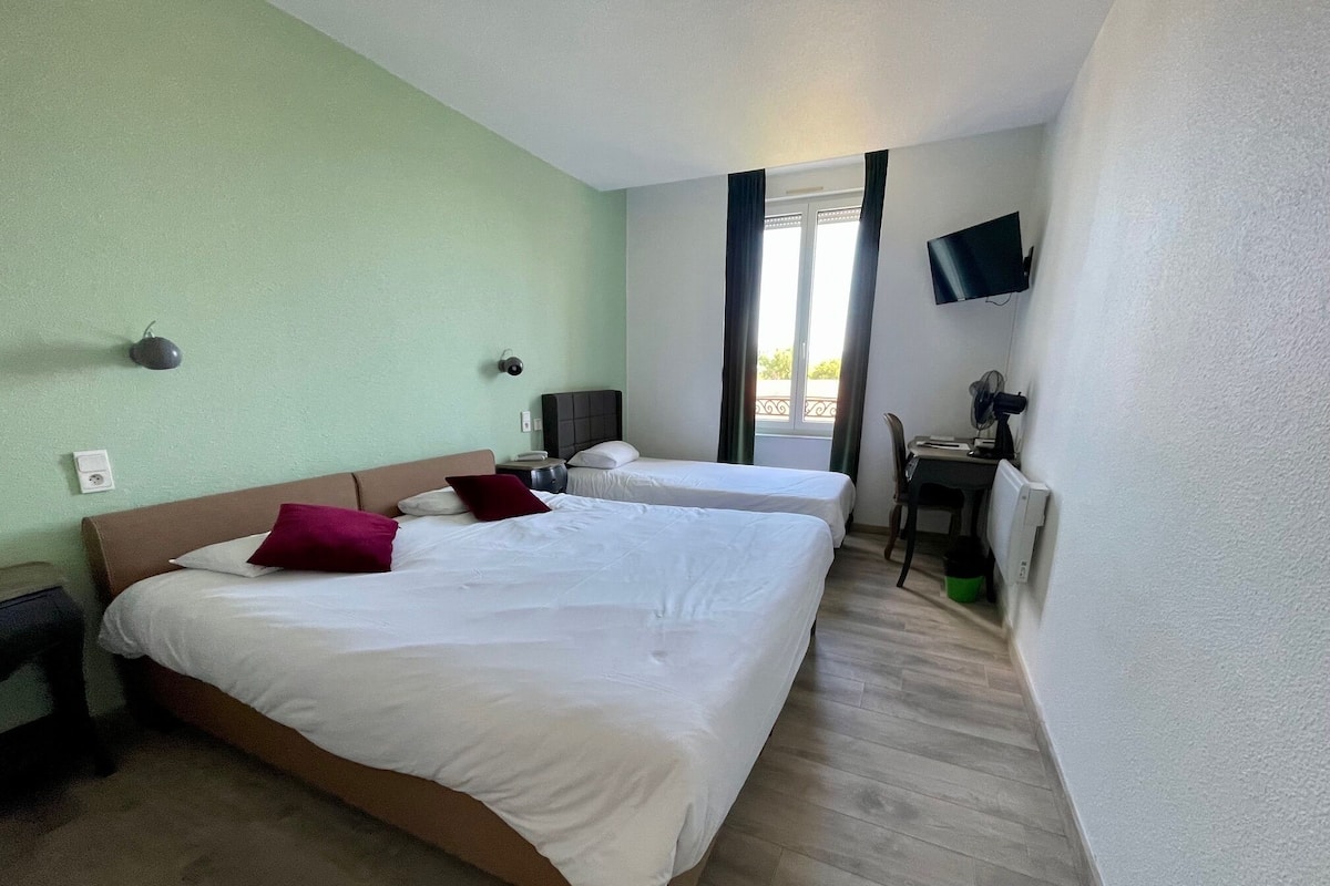 Superior Triple Room | 1 bedroom, individually decorated, individually furnished, desk