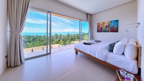 3 Bedrooms Villa | 3 phòng ngủ, két bảo mật tại phòng, bàn 