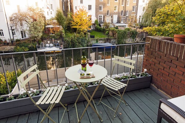 Balcony - Stunning Primrose Hill Gem - MDY (London)
