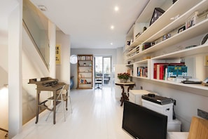 Apartment, 3 Schlafzimmer | Wohnbereich