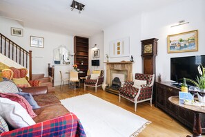 Living room - The Kensington Radley Mews - SP1 (London)