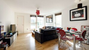 Appartement, 2 chambres | Coin séjour