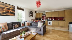 Appartement, 2 chambres | Coin séjour
