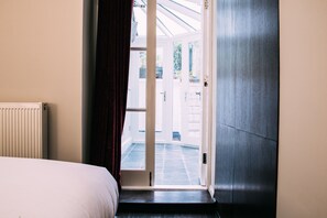 View from room - Cosy Finborough Road Gem - DNS (London)