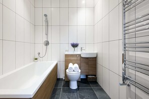 Apartment, 1 Bedroom (TL21) | Bathroom - The North End Road Residence (London)