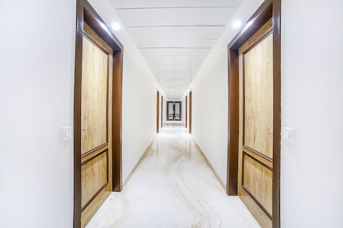 FabHotel Prime Sapphire Inn