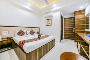 Luxury Suite | Egyptian cotton sheets, premium bedding, desk, free WiFi - FabHotel Prime Sapphire Inn (Jaipur)