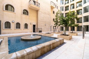 Pool - Amazing 2 Bedrooms/Gym/Parking in city center (Jerusalem)