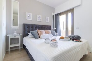 3 habitaciones, tabla de planchar con plancha, cuna de viaje y wifi 