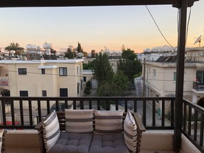 Property grounds - Evitas House  is in the heart of Kato Paphos ,4 minutes walk to the sea! (Paphos)