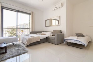 1 bedroom, iron/ironing board, WiFi, bed sheets - Beautiful appartment in city center (Jerusalem)