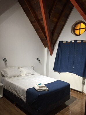 Chambre Double | Literie de qualité supérieure, bureau, Wi-Fi gratuit