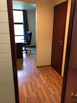 Desk, iron/ironing board, free WiFi - Hotelli Kiteenhovi (Kitee)