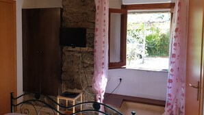 Unclassified image, 3 of 39, button - Romantic studio with sea view inside Casale San Francesco resort (Tropea)