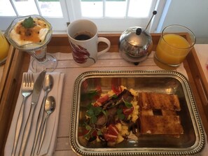 Free daily cooked-to-order breakfast - Benguela (De Kelders)