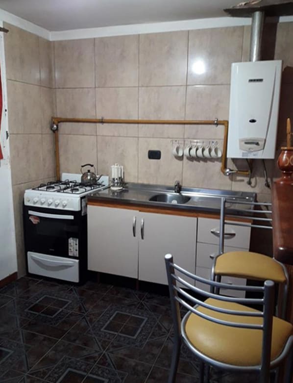 Fridge, microwave, oven, coffee/tea maker