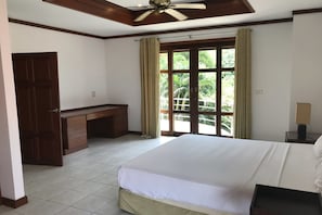 4 Bedrooms Villa | 4 Schlafzimmer, Schreibtisch, kostenloses WLAN, Bettwäsche