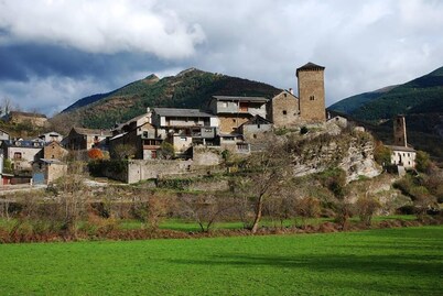 Oto: Casa de piedra para 2 personas a 8 kms del parque nacional de ordesa