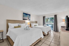 1 bedroom, desk, iron/ironing board, free WiFi - Best views of the beach from your balcony Unit 301 (Longboat Key)