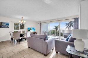 智能电视、办公室