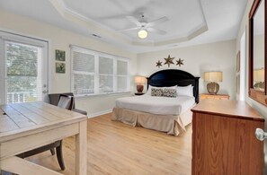 4 bedrooms, iron/ironing board, free WiFi