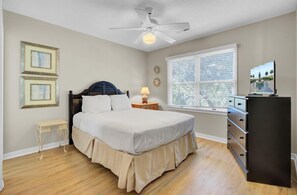 4 多间卧室、熨斗/熨衣板、免费 WiFi