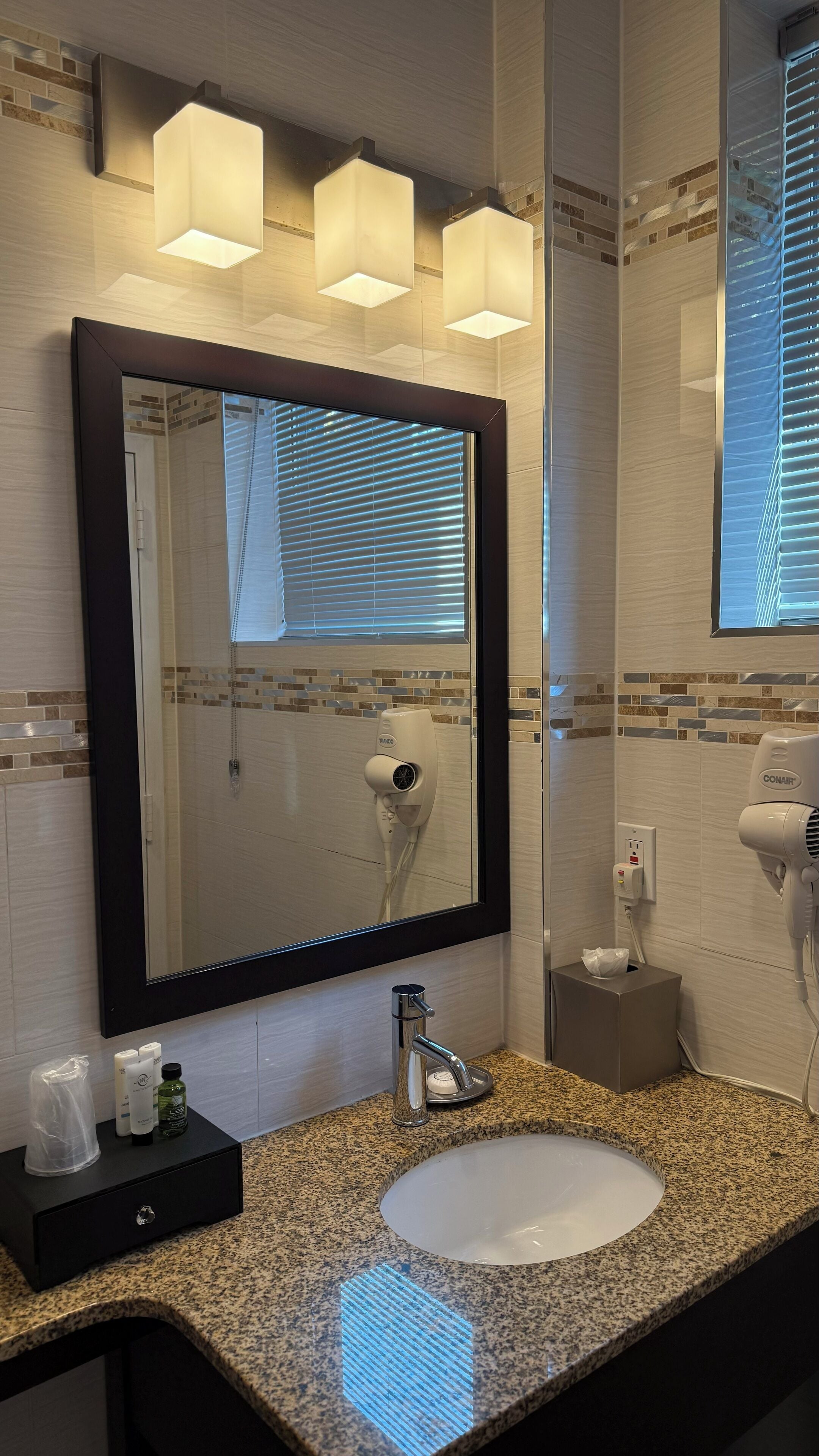 Photo - Madison LES Hotel