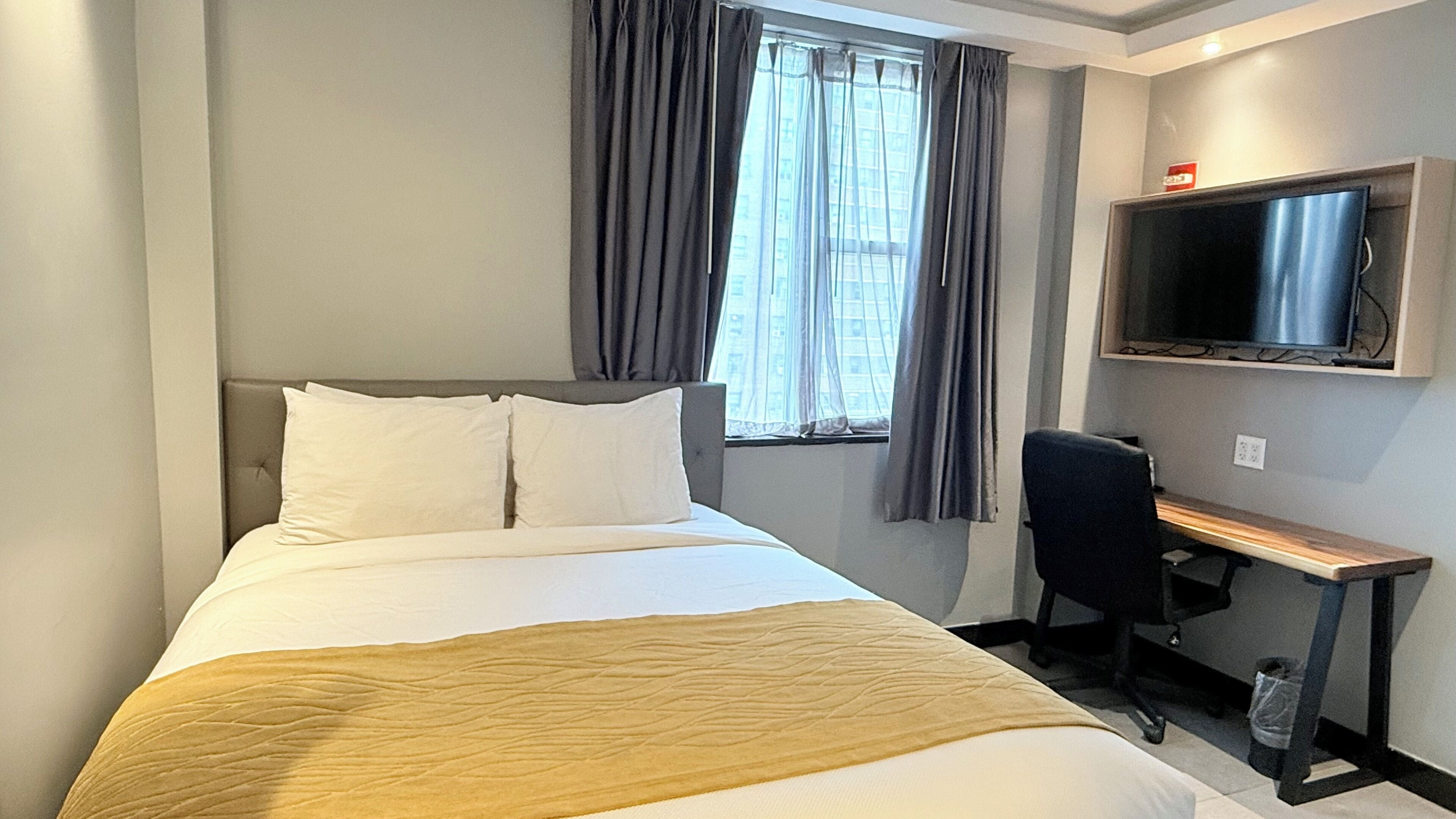 Photo - Madison LES Hotel