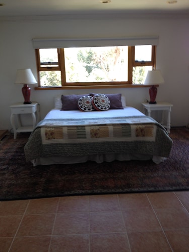 素晴らしい景色と一緒に暮らすクラシックハリウッドヒルズ〜1200sf