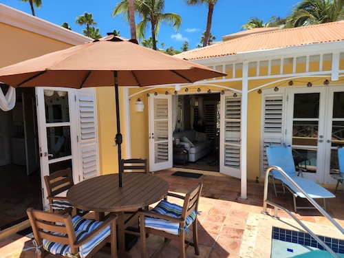  Private pool with a spectacular ocean view!