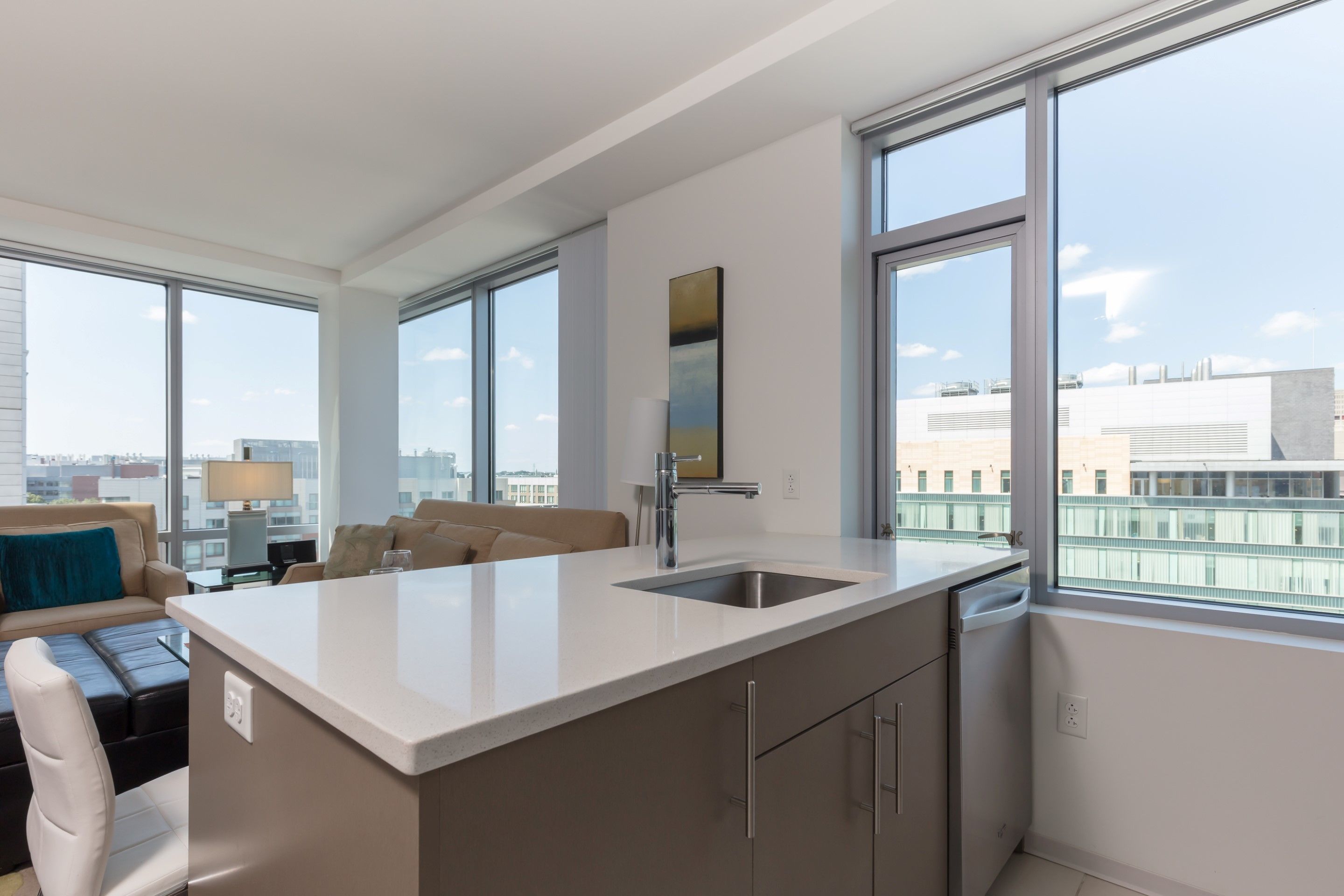 Luxury Apartment, 1 Bedroom | Private kitchen | Fridge, microwave, oven, stovetop