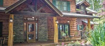 Lazy Bear Lodge
