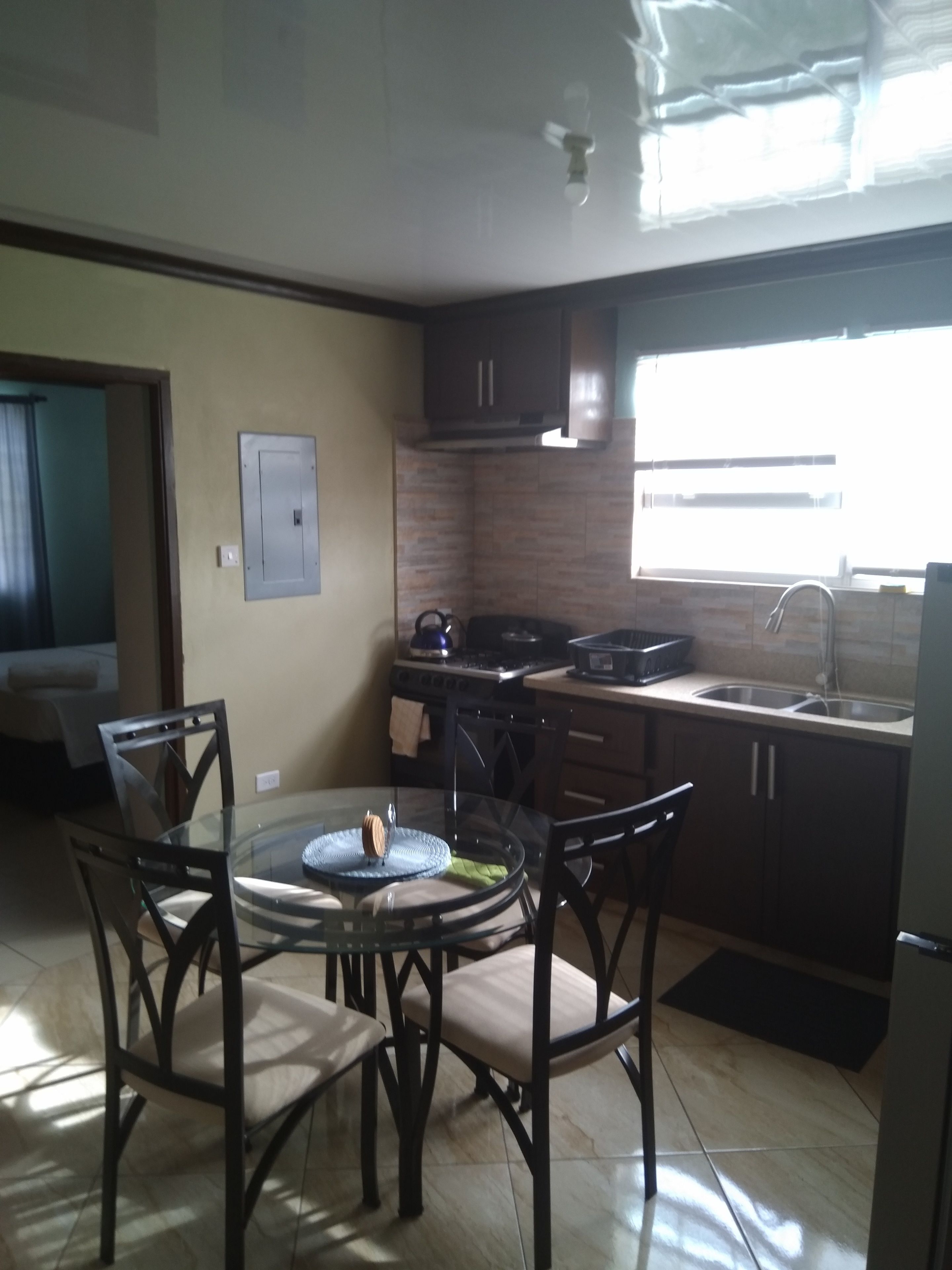 منطقة تناول الطعام للأسر