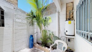 Unclassified image, 5 of 26, button - Casa Blanca @ Calle 34 (Playa del Carmen)