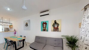 Unclassified image, 3 of 26, button - Casa Blanca @ Calle 34 (Playa del Carmen)